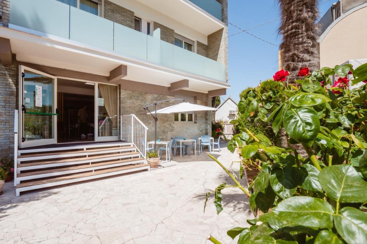 Hotel Villa Del Mare Senigallia Kültér fotó