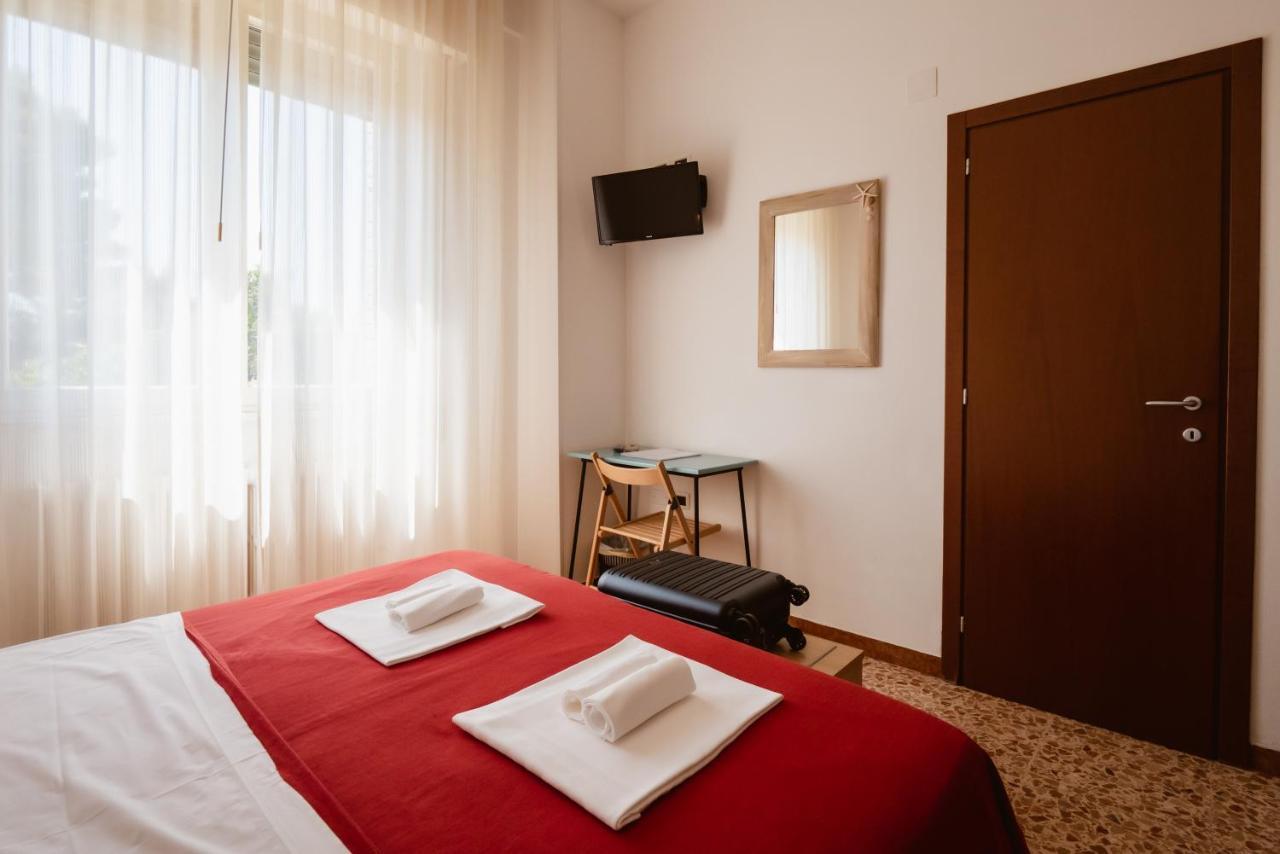 Hotel Villa Del Mare Senigallia Kültér fotó